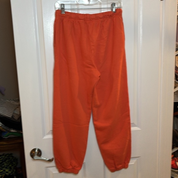 NWT LEVI’s women’s Orange Jogger Sweatpants size small 100% cotton - Picture 7 of 10